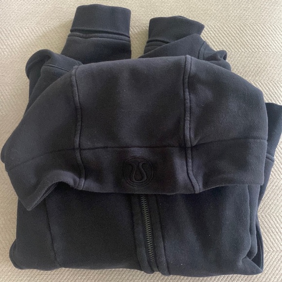 Lululemon Zip-Up black scuba hoodie, size 6 - Picture 2 of 3